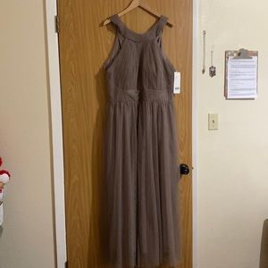 Hello, I’m selling a Christina Wu Celebration dress. “A dress for every dream”.